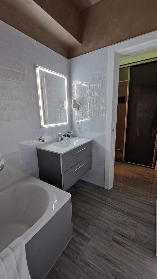 White Tower - Private Studio 106 Mamaia Exterior foto